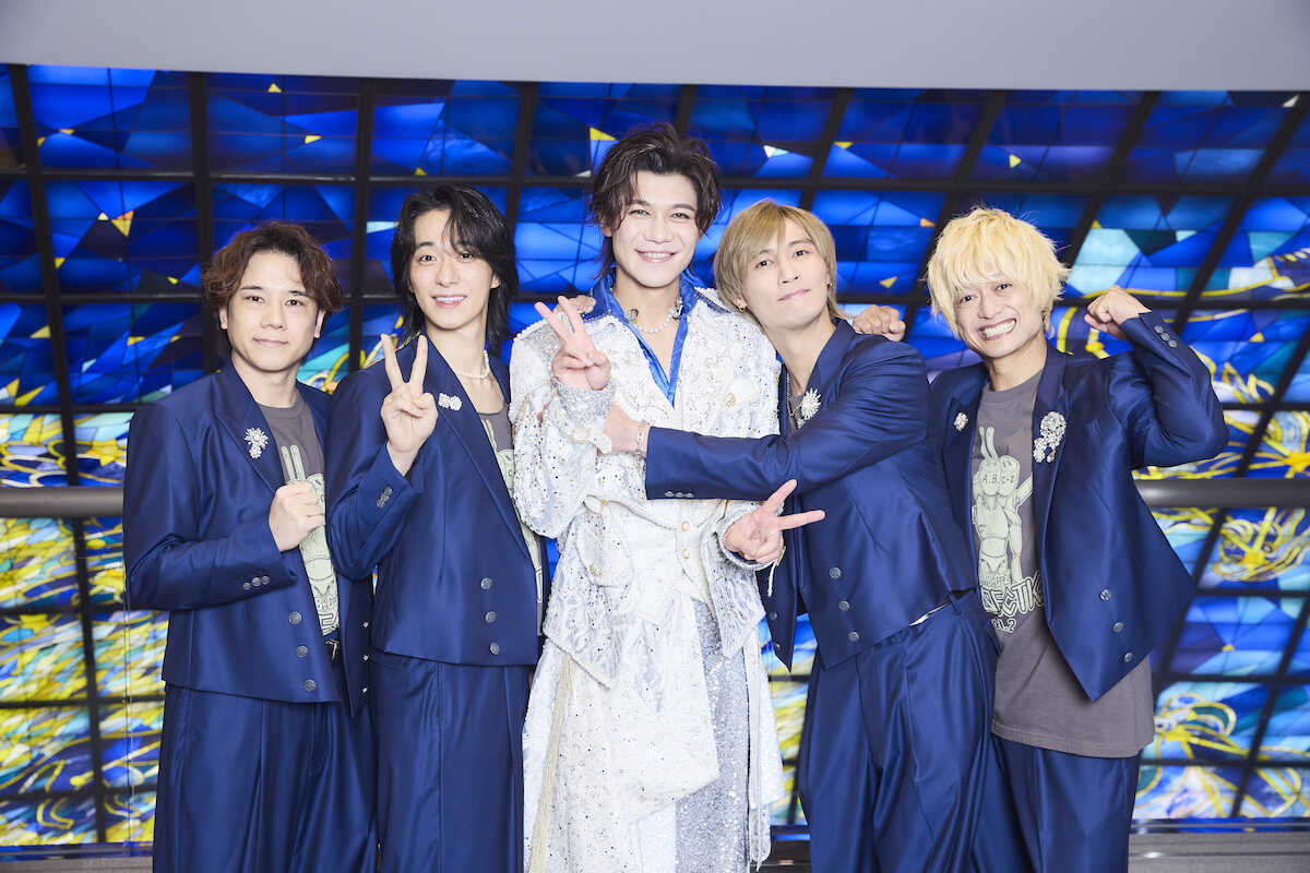 topicool_jp's tweet photo. 【トピクル】

A.B.C―Z、主催ライブ「CONNECTION」第２弾開催！ 五関晃一「ここに帰ってこられてありがたい」と感謝

メンバーが「摩季ねえ」と慕う大黒摩季さんが登場。デビュー35周年をサプライズ祝福する心のこもった演出も行われました

▼記事はこちら▼
🔗https://t.co/yxRV3g3D0R

＃ABCZ https://t.co/F70AftbQHt