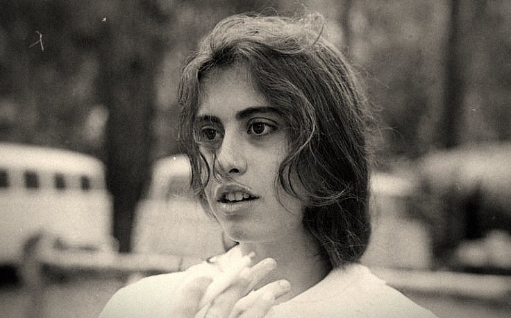 O_SpyNe's tweet photo. Após uma maratona de aproximadamente 6 meses de filmes nacionais de diferentes épocas, a conclusão é que o cinema brasileiro não é o mar de rosas que a elite tupiniquim e seus simpatizantes vendem, mas também não é o esgoto que o nosso grupo social vende. Um sólido 6,5. A média cai a cada década, acompanhando a bestialização da cultura brasileira.

Dito isso, Nandinha Torres supremacy.