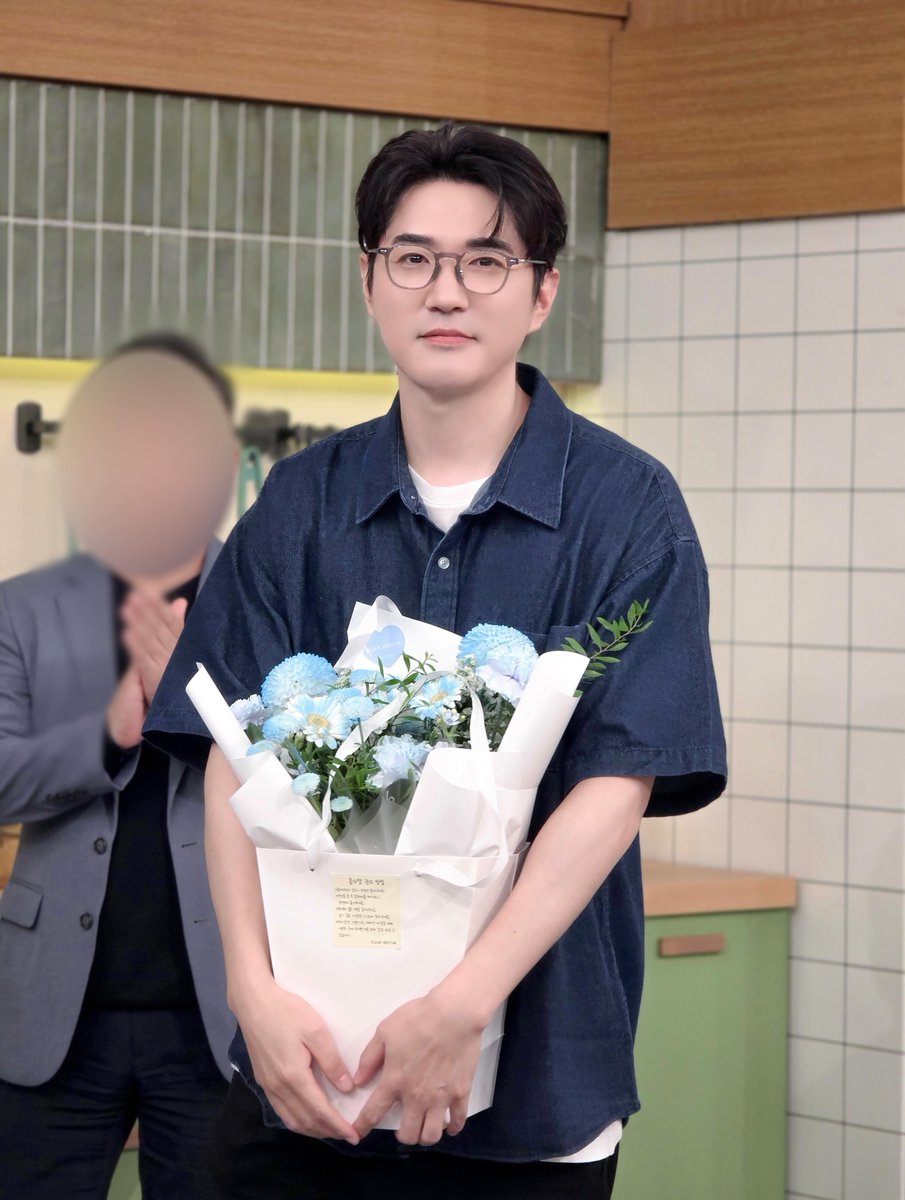fangori0113's tweet photo. 데니안 오피셜 인스타
🔗https://t.co/vh5YEdFk7K

[📷]

그동안 데니와 한끼를 함께 해주셔서 감사합니다🍚🩵

#데니 #데니안
#DANNYAHN
#알토란 https://t.co/aZAKV583pG