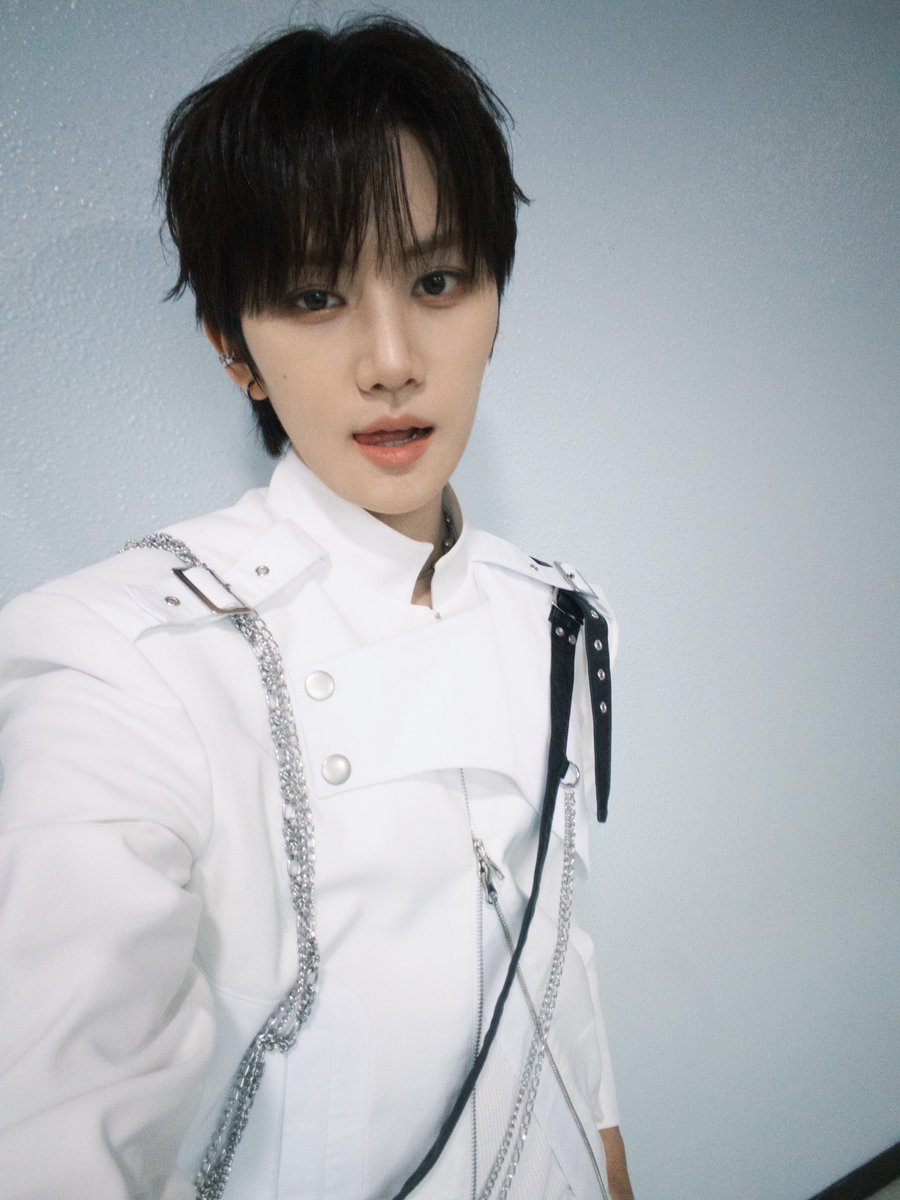 AEN_now's tweet photo. 에이엔 일요일엔 어디가요? 인기가요❤️

#AEN #AEN보민 #에이엔 #뽐 https://t.co/cSwXrCSb6S