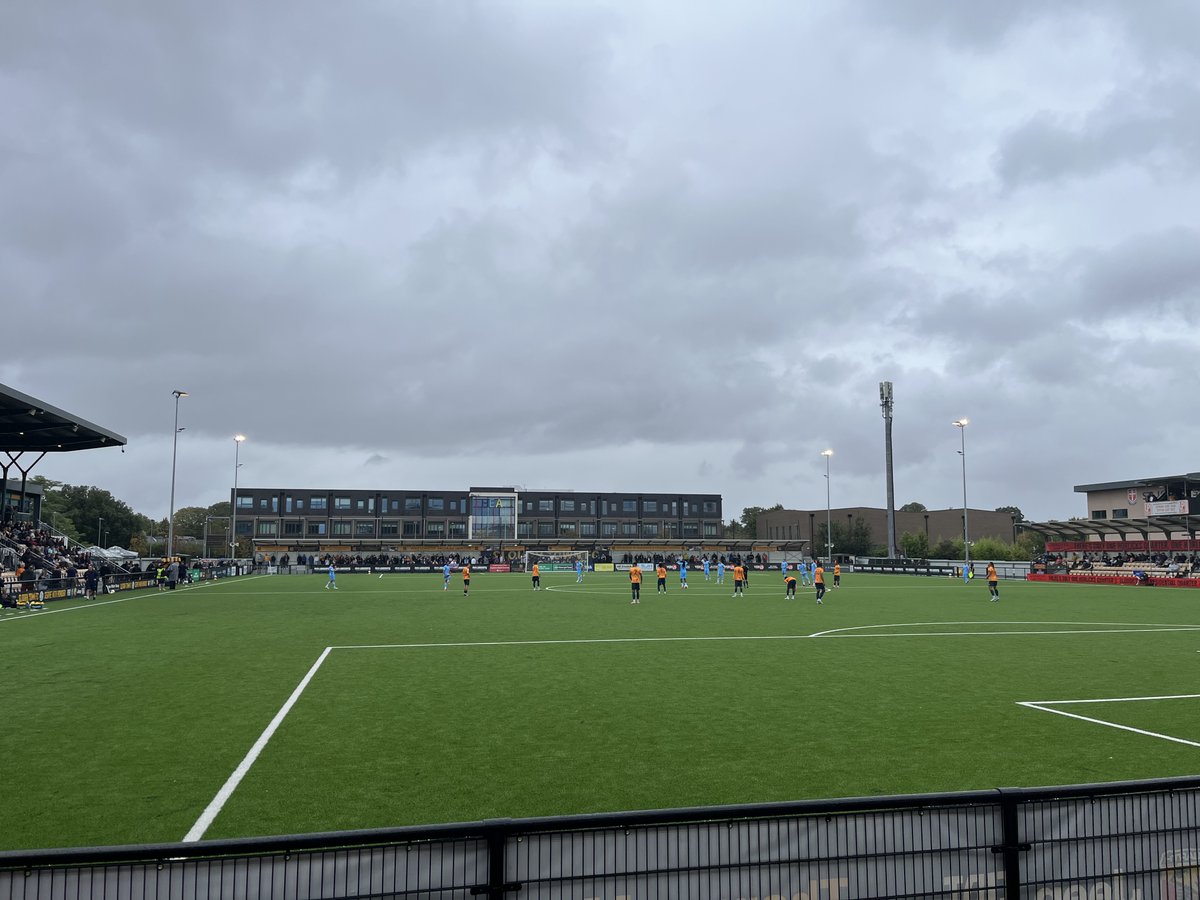 FmLlama's tweet photo. A DAY WITH @sloughtownfc 

A thread...........*

*(are threads still 'a thing'? Let's assume they are)

🔗https://t.co/DVIFOkzgJg https://t.co/GOvXheRew9