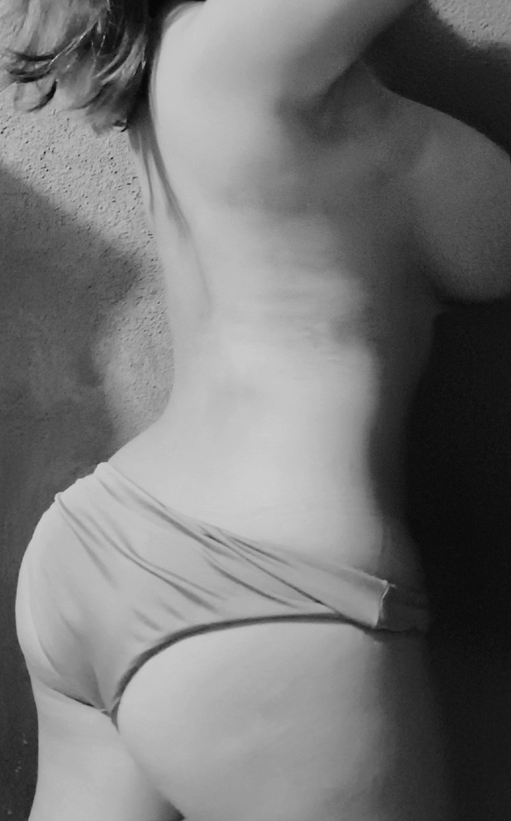 valeryhott1's tweet photo. #body #curvy #hot #tetasyalgomás 🥵🥵🥵 https://t.co/LCE1kkn5ph