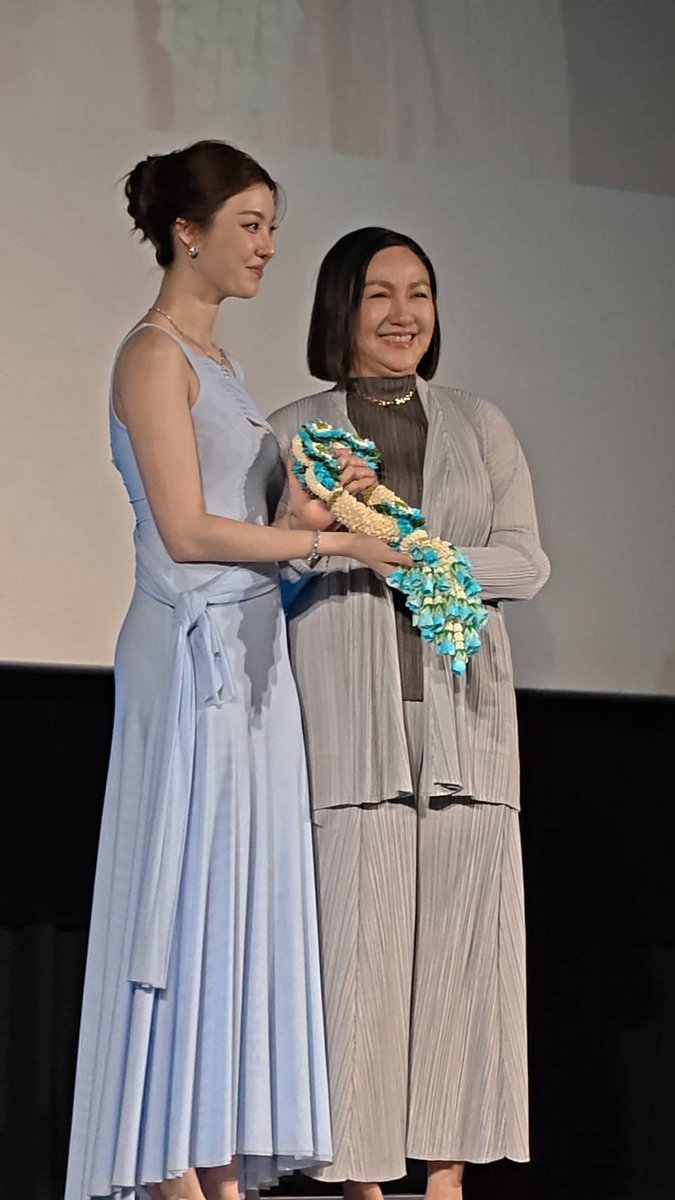 voteormkorn_TH's tweet photo. น้องออมทำให้คำว่า “ภูมิใจ” มีความหมาย 🤍

ORM CENTRAL MOM MOMENT
#OrmWithMaeKoyMeetandGreet
#OrmKornnaphat #ออมกรณ์นภัส https://t.co/HPEU7UKPZ9