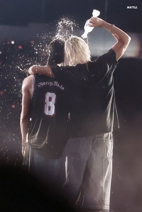lumidivs_'s tweet photo. IM SOBBING https://t.co/ysFnY6AlEO