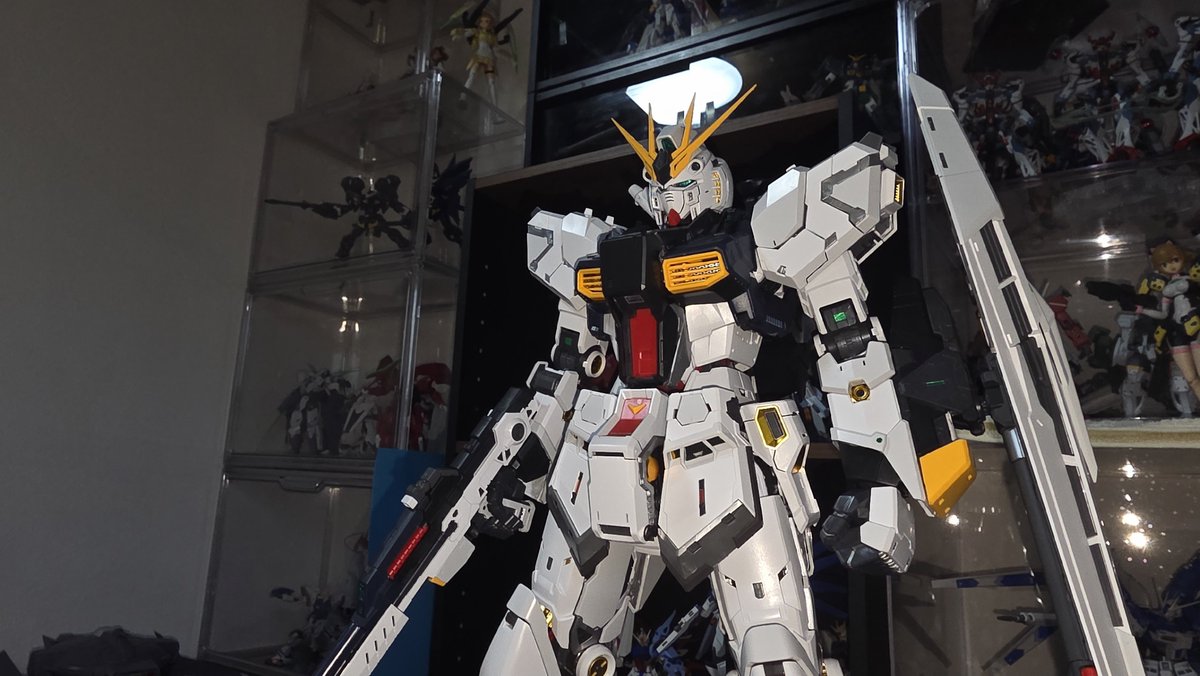 OLuchs's tweet photo. PGU νガンダム
外装と装備関係終わった(:3_ヽ)_
あとファンネル…そしてやっぱでけぇやw https://t.co/q5nvxD5QN6
