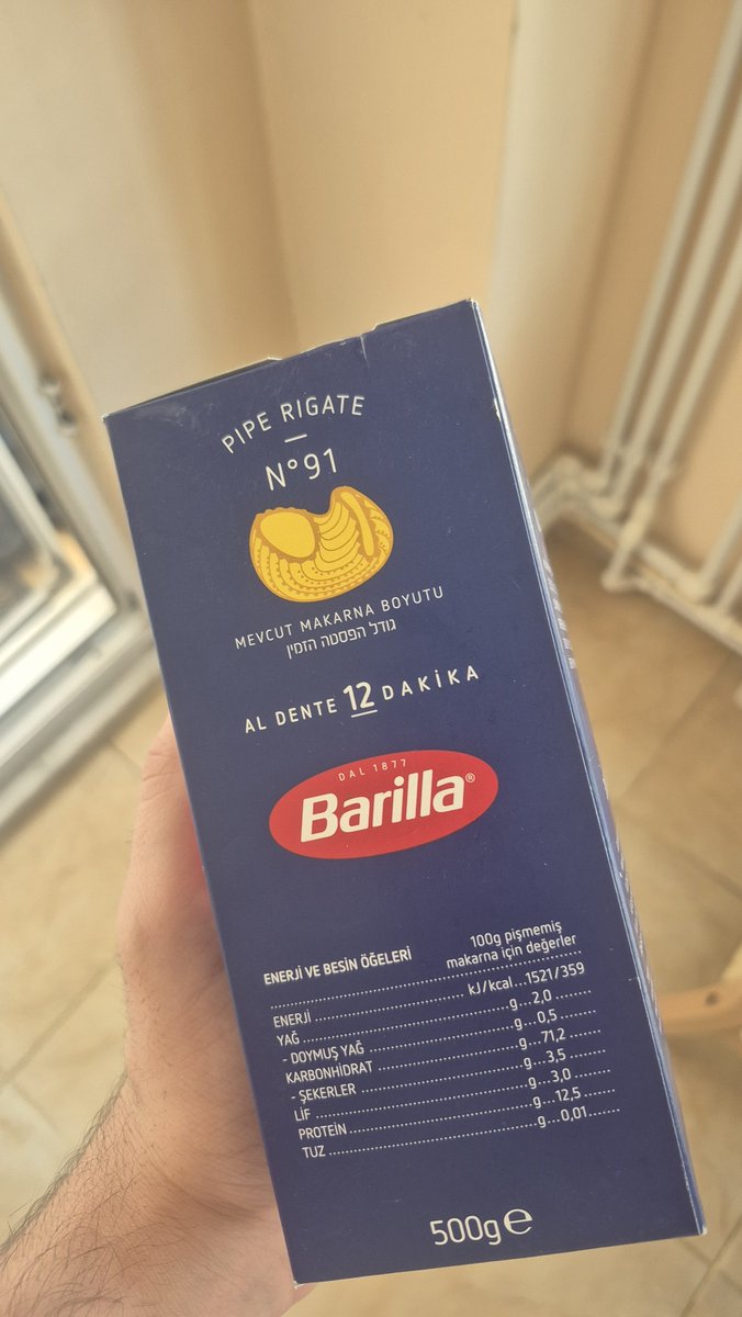 BadKarma551999's tweet photo. Marketten barilla makarna aldım, niye üzerinde ibranice yazı var aq ? https://t.co/l0j3rMsXTa