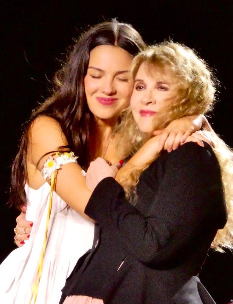 hsloove's tweet photo. THIS IS SO 😭😭😭😭😭😭😭😭😭😭😭 https://t.co/z8IqifqBjs