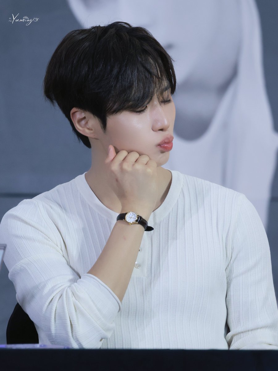 yuminglu18's tweet photo. 20260830 公开签售
饭撒的神，全方位
#김준서 #KIMJUNSEO #JUNSEO #준서
#ALPHADRIVEONE                #ALD1 https://t.co/kGbaA0J9vm