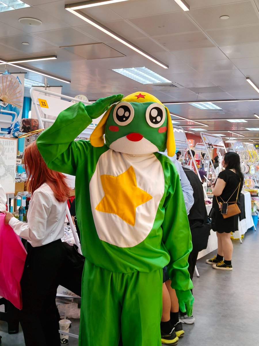 Keroro_3's tweet photo. Keroro來高雄車站參加 高雄動漫城 2026年8月場 的活動,這次活動舞臺在高雄車站B1北側廣場,在B2層的北側與南側有動漫市集攤位。
#高雄動漫城 #KACG #高雄車站 #高雄 #Kaohsiung #Taiwan #Keroro #Keroro軍曹 #ケロロ軍曹 #KeroroGunso #cosplay https://t.co/bh5bF5HmPo