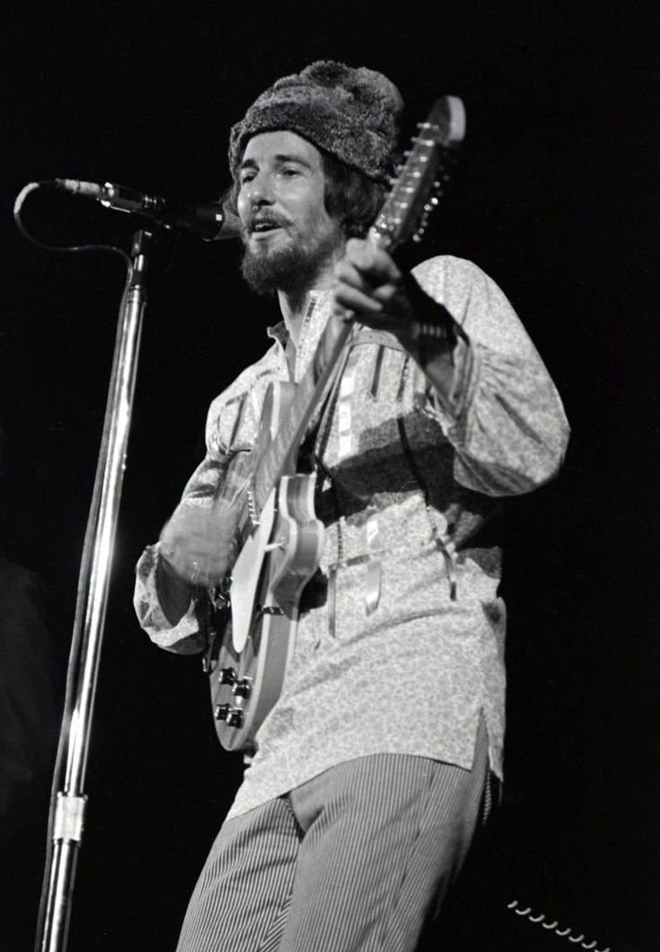 DDuzelier31403's tweet photo. Happy Sunday everyone. Have a good day in music. ✌🎵🎤🎸🎶 🔊
Happy 83rd Heavenly Birthday to the Legend John Phillips. #HappySunday #JohnPhillips #TheMamasandthePapas #RockOn #onthisday 
Get well soon, Tracy 🙏🫂 https://t.co/tSxyhKYYXG