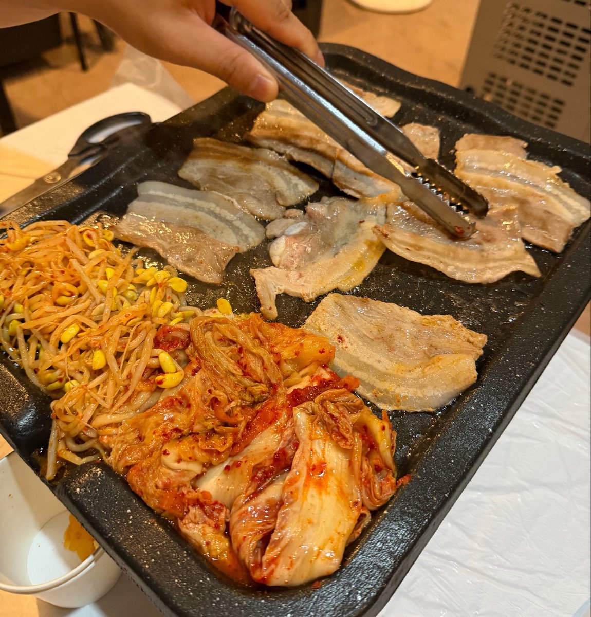 ukunss's tweet photo. 타의적인 행복😋😋😋 https://t.co/bDeN0EO7kS