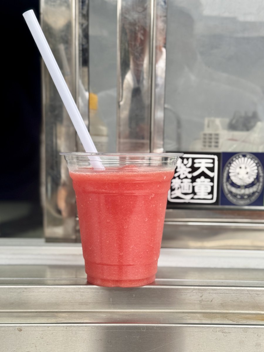 Takeshi71381363's tweet photo. 天童製麺 さん

中華そば 並
X200
X300 (細麺和え玉)
yummyさんの🍉スムージー🥤

一心不乱に食べる
美味いしかない

今日も美味しい🍜ありがとうございました！
ご馳走様でした🙇🏻‍♂️

#天童製麺 https://t.co/e3lCRh3c6f