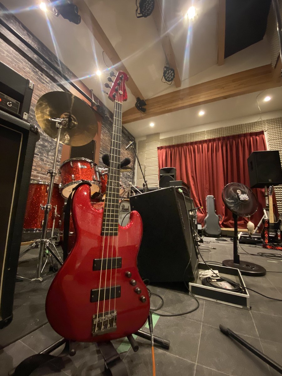 tossy124's tweet photo. Tiktok配信見てくださった方ありがとうございました🎸
音楽はいいね🔥 https://t.co/lBSLunoUGp
