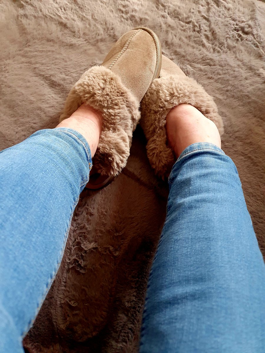 Jubbly177's tweet photo. Warm toasty feet today🥶 https://t.co/BGumEKJtA1
