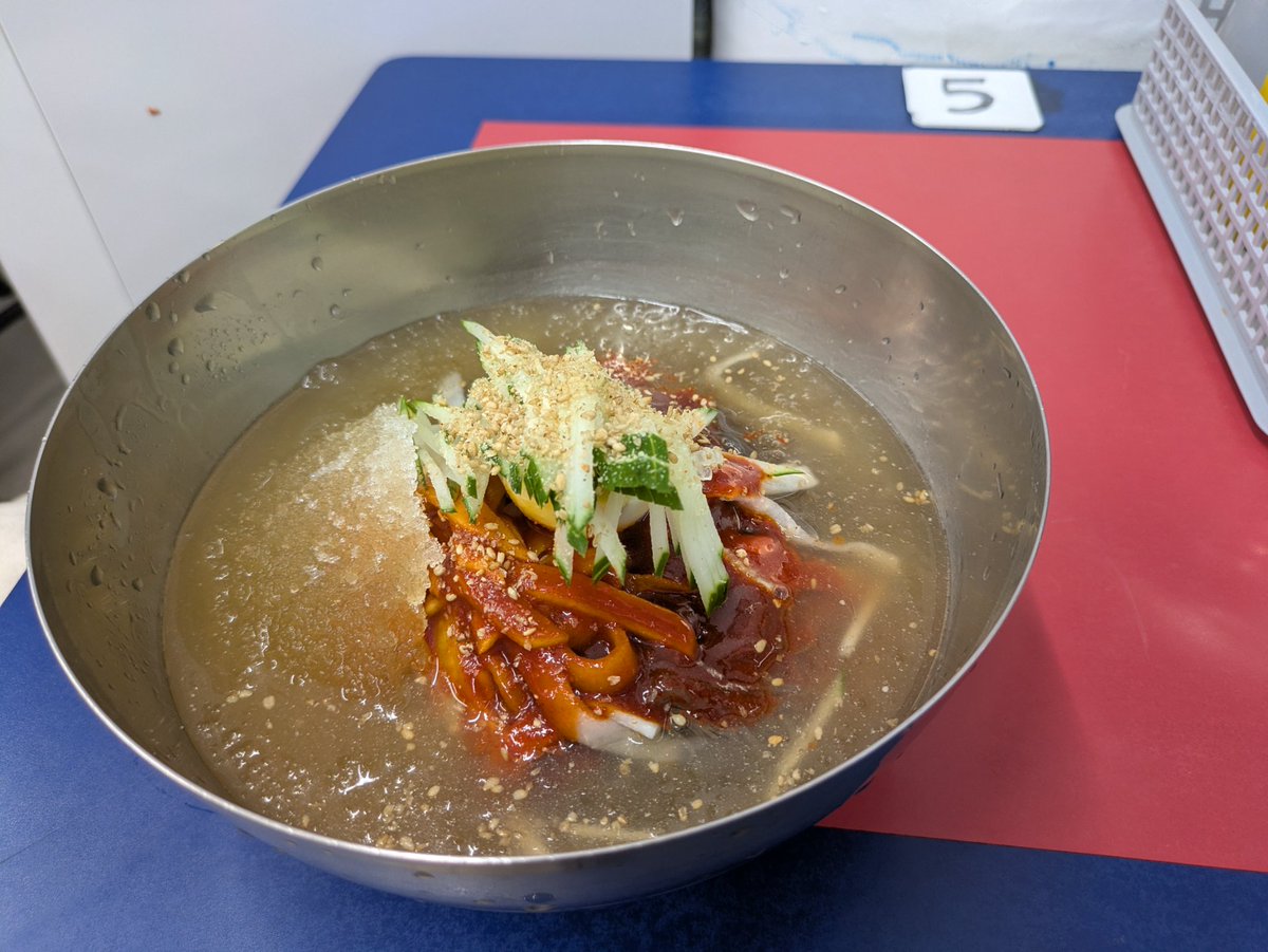 Kohta_Imafuku's tweet photo. 冷麺 https://t.co/CXBSV3h6US