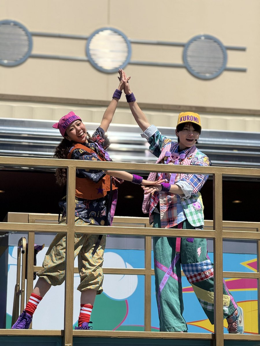 aibon_draw's tweet photo. クロミライブも可愛いお写真あった〜

#USJファン https://t.co/OaGEa0Etqb