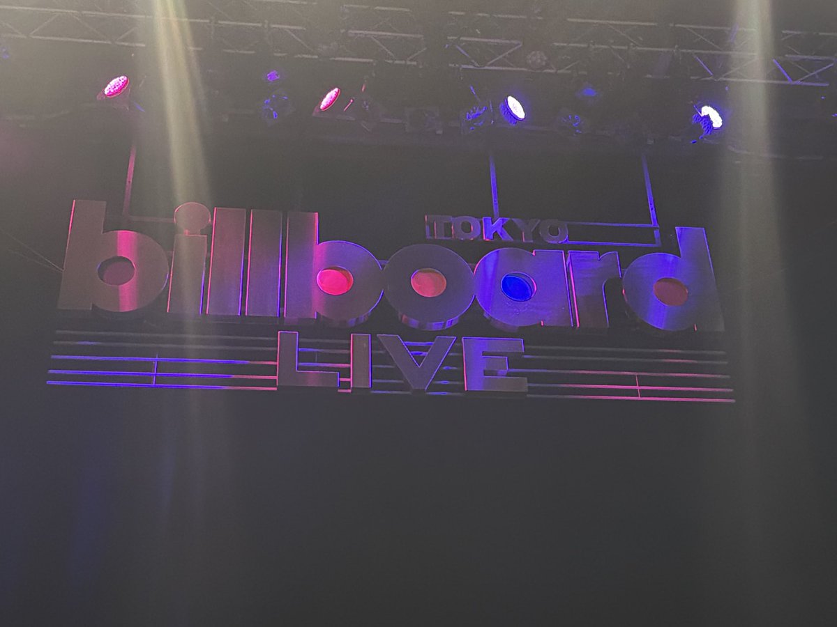 SYSSx39's tweet photo. Laura day romance Billboard Live 
『魔法、4度も』1部
ビルボードライブ！いつもよりアレンジ多めで新旧色々な曲を聴けた特別なライブでした。一昨日のラブシャでのライブも良かったけど、今日の様な雰囲気のライブも好き。
アンコールでfeverを聴けたのも嬉しかった！
#ローラズ #Lauradayromance https://t.co/QiMbNxb7hv
