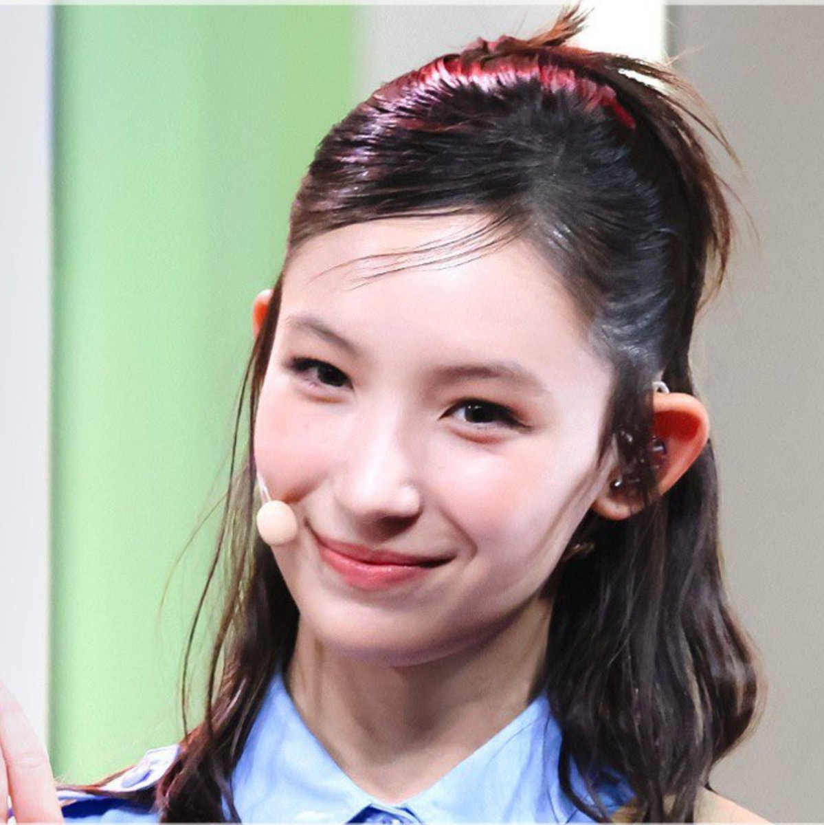 mysseah's tweet photo. adek kamu cantik banget, orang' pada iri dan malah hujat kamu karena kamu secantik ini. semoga kamu gabaca hujatan itu ya... https://t.co/VtAaPLu589