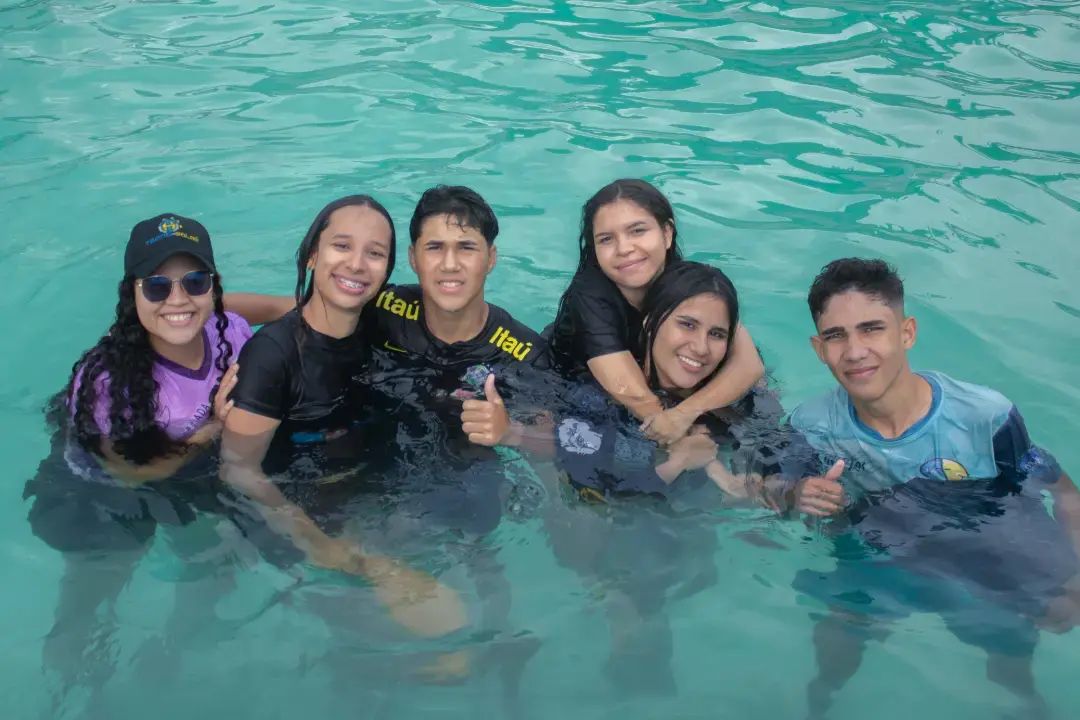 iunav's tweet photo. ¡Le dimos la bienvenida a nuestros estudiantes a lo grande! 🌊🎉

¡Qué alegría volver a ver nuestro campus con tanta vida!
Tuvimos nuestro primer encuentro de bienvenida en el área de la piscina, donde pudimos saludar y compartir con los estudiantes que ya llegaron. Nos emociona mucho verlos llegar y recorrer nuestras instalaciones.

En el IUNAV estamos listos y muy contentos de darles la bienvenida para iniciar juntos este nuevo ciclo.

¡Bienvenidos a su casa de estudios! 💙 

#IUNAV #BienvenidaIUNAV #ComunidadIUNAV #NuevoSemestre #VidaUniversitaria #RegresoAClases