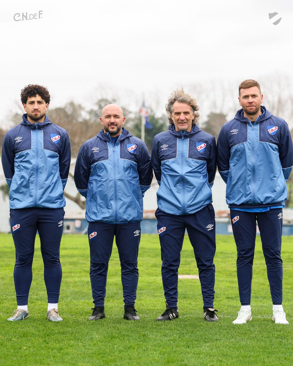 Nacional's tweet photo. El nuevo cuerpo técnico del Decano 🔵⚪️🔴

👉🏼 Agustín Pérez (videoanalista), Rodrigo Bengua (AT), Daniel Carreño (DT) y Santiago Mendaña (PF). https://t.co/ocTL1J8AS1