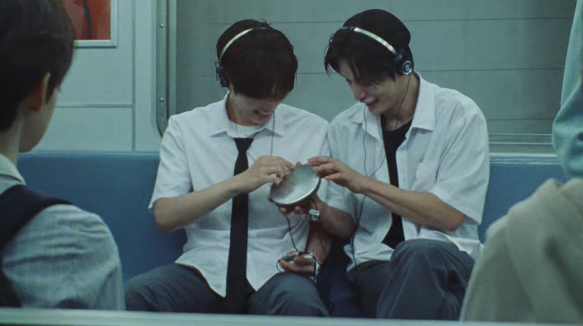 woongzerose's tweet photo. A new high-school BL featuring Jiwoong and Hanbin. Everyone, don’t miss it! https://t.co/vjSWL2qX0w