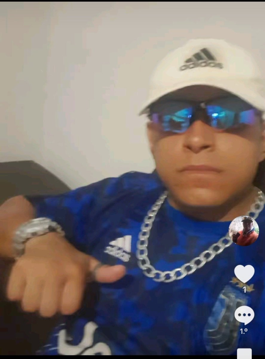 GabrielGomc0b's tweet photo. #Adidas..... https://t.co/52Hzp6RwGj