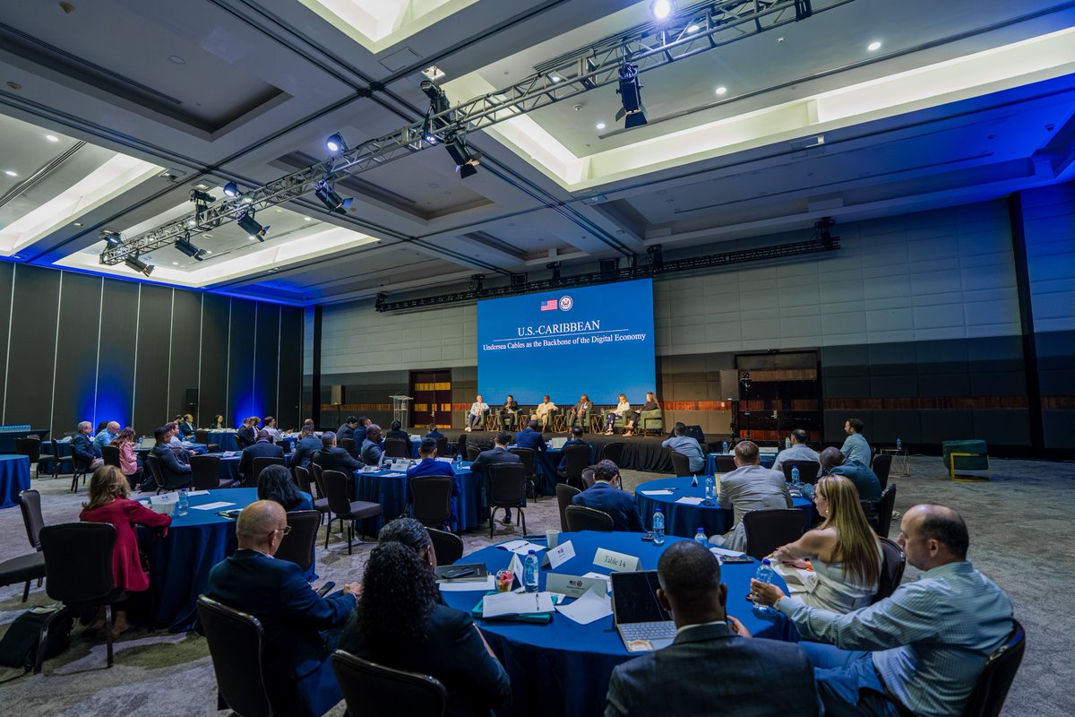 EconAtState's tweet photo. The @StateDept sponsored the Caribbean Digital Transformation Accelerator in the Dominican Republic, bringing leaders together to build the digital backbone of tomorrow. Undersea cables. 5G. Satellites. Artificial Intelligence.

In partnership with the Caribbean, America will drive the technology that powers the jobs, opportunities, and security of the future.