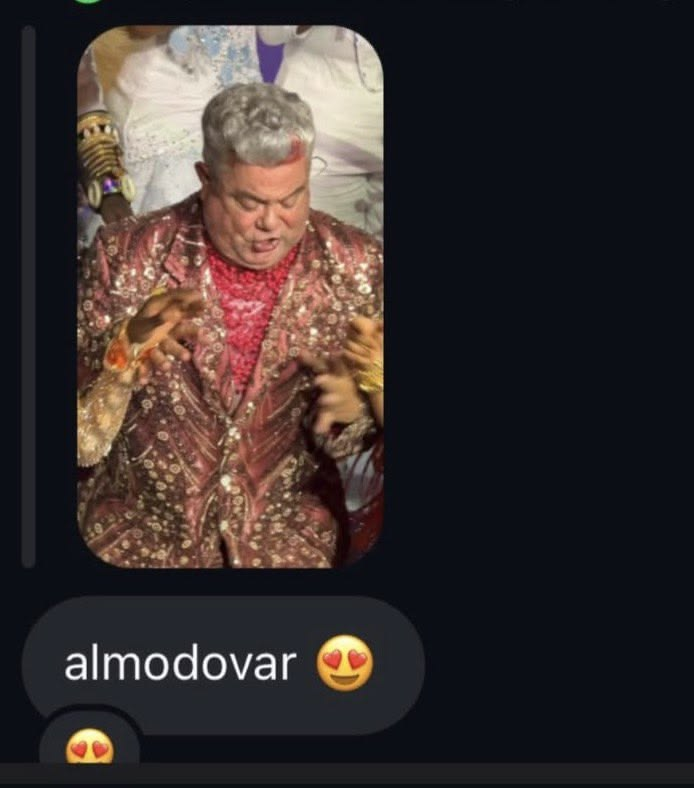 tiagocomthy's tweet photo. e tem uma boa parte da filmografia do almodovar, quando recomendo é por isso https://t.co/3O94O74Z7i
