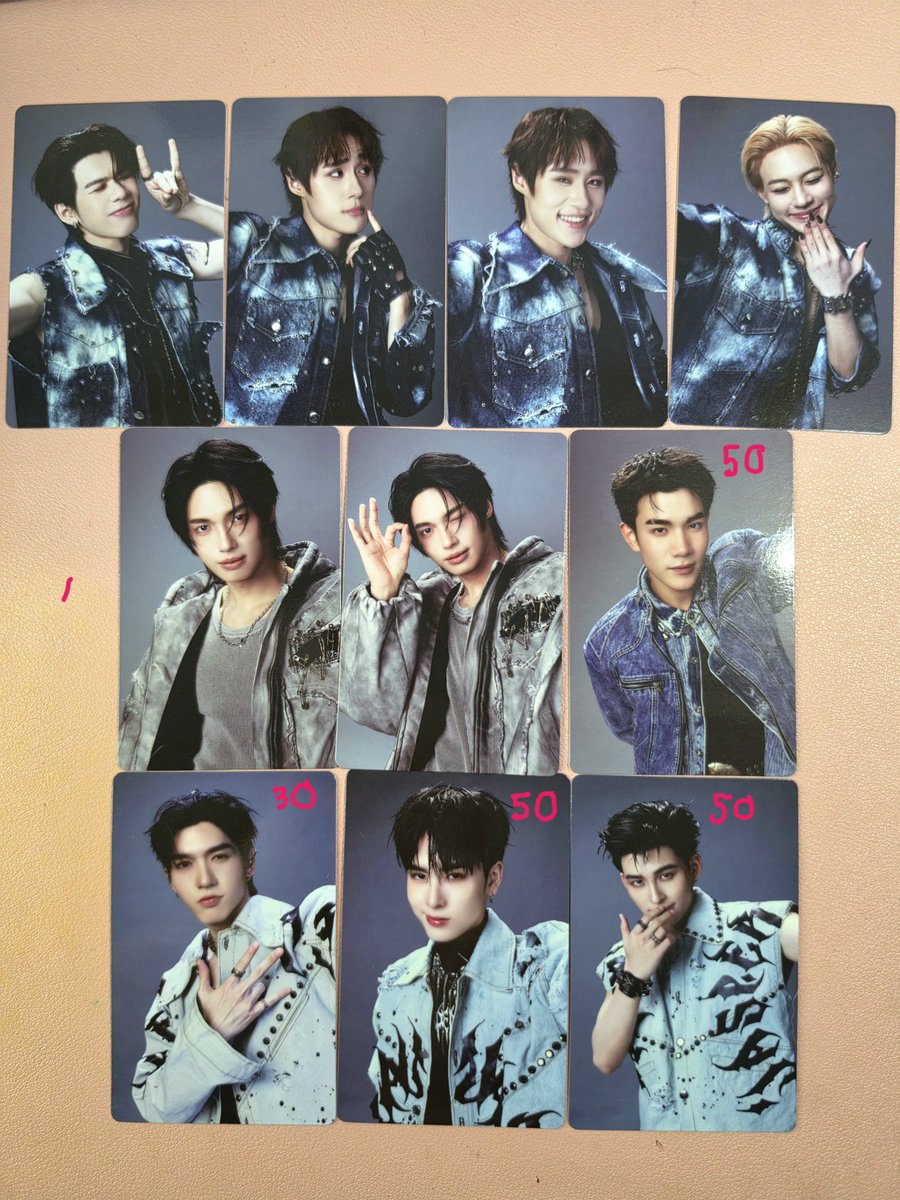themegaandkorea's tweet photo. รวมการ์ด คอนRISER, วิ่งแลกแว่น😂
ราคาตามรูป 
ถ้าไม่ระบุในรูป 20฿ ทุกใบ!!!!

ค่าจัดส่ง 40฿
นัดรับชลบุรี/คอนปอนภุ 22-23 
#ตลาดนัดgmmtv https://t.co/rVnbWz5XW6