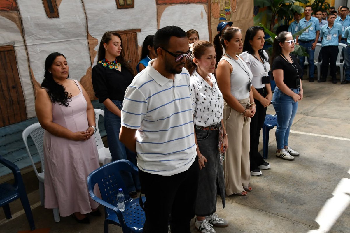 INPEC_Colombia's tweet photo. 📸#EnImágenes | Así se vivió nuestro segundo #EspacioDeDiálogo en la 📍#RegionalOriente desde la Cárcel de #Bucaramanga donde se abordaron temas relacionados a Derechos Humanos y condiciones de reclusión, en el marco de nuestra ✔️#RendiciónDeCuentas de la vigencia 2025. https://t.co/yKHMQMF5s2