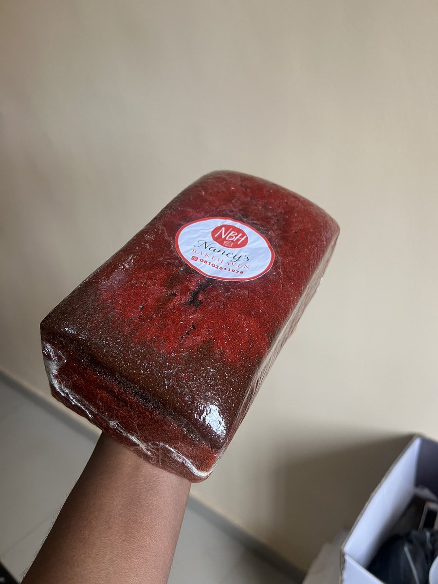 nancy_pengg's tweet photo. Red velvet and Chocolate combo😋

Our cake loaf is available everyday for your cravings satisfaction🥳

It comes in flavor of your choice😌

Price:#5000

📍 Osogbo https://t.co/Mnt6vb0juh