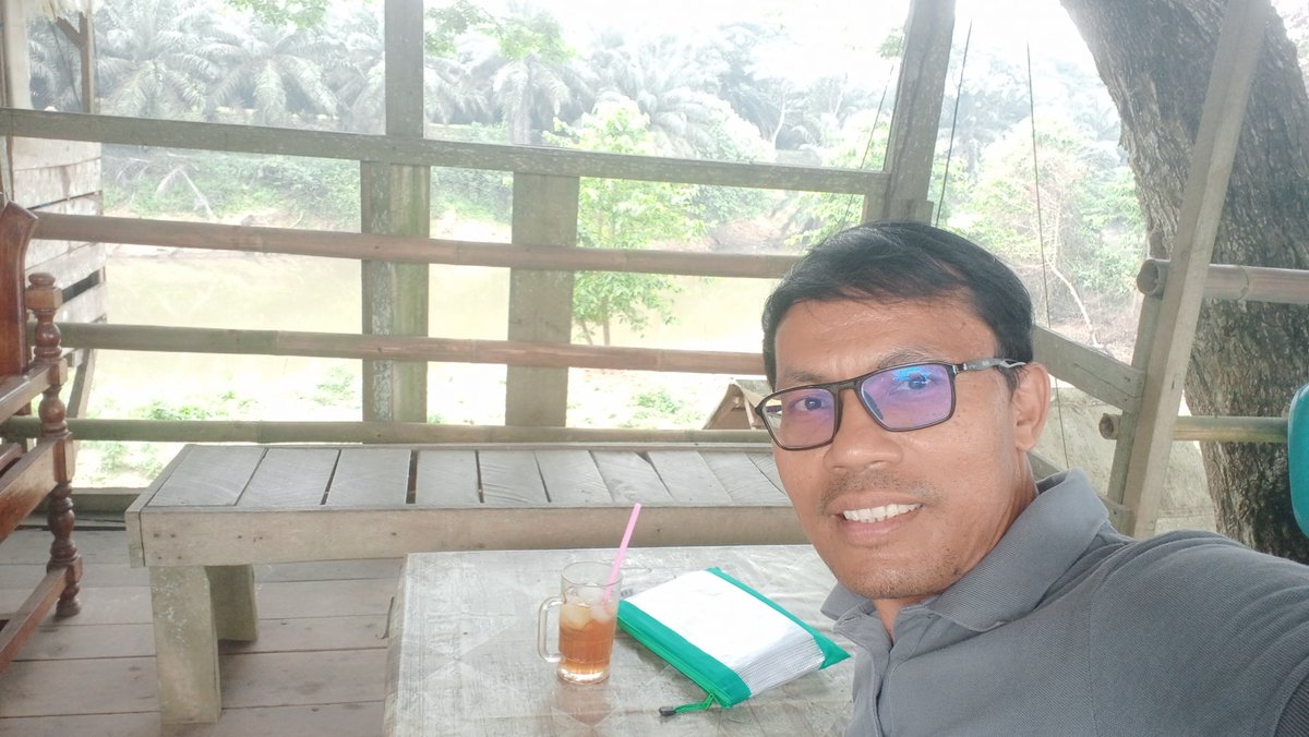 usoiman's tweet photo. Cuma es teh manis aja https://t.co/zkxDRSGDJ8