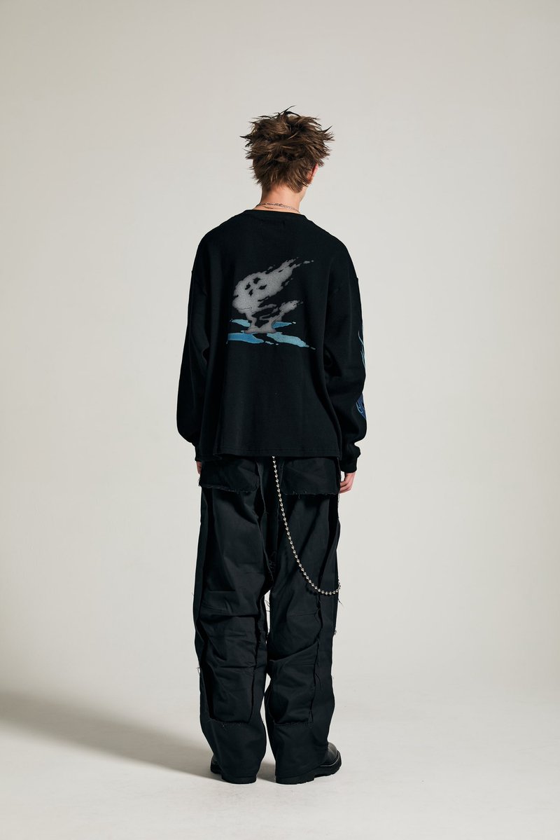 code_47l's tweet photo. FILE_2026_2_WAFFLE_LONG_SLEEVE_T

「DOAEYES」が燃え上がるファイヤーパターン、フロントには消火栓のバルブハンドルをモチーフにしたグラフィックを配置。

バックには消火を想起させる煙と水のグラフィックを大胆に落とし込み、それぞれインクジェットプリント

https://t.co/BZTECIBvjn https://t.co/FZam4UzVgM