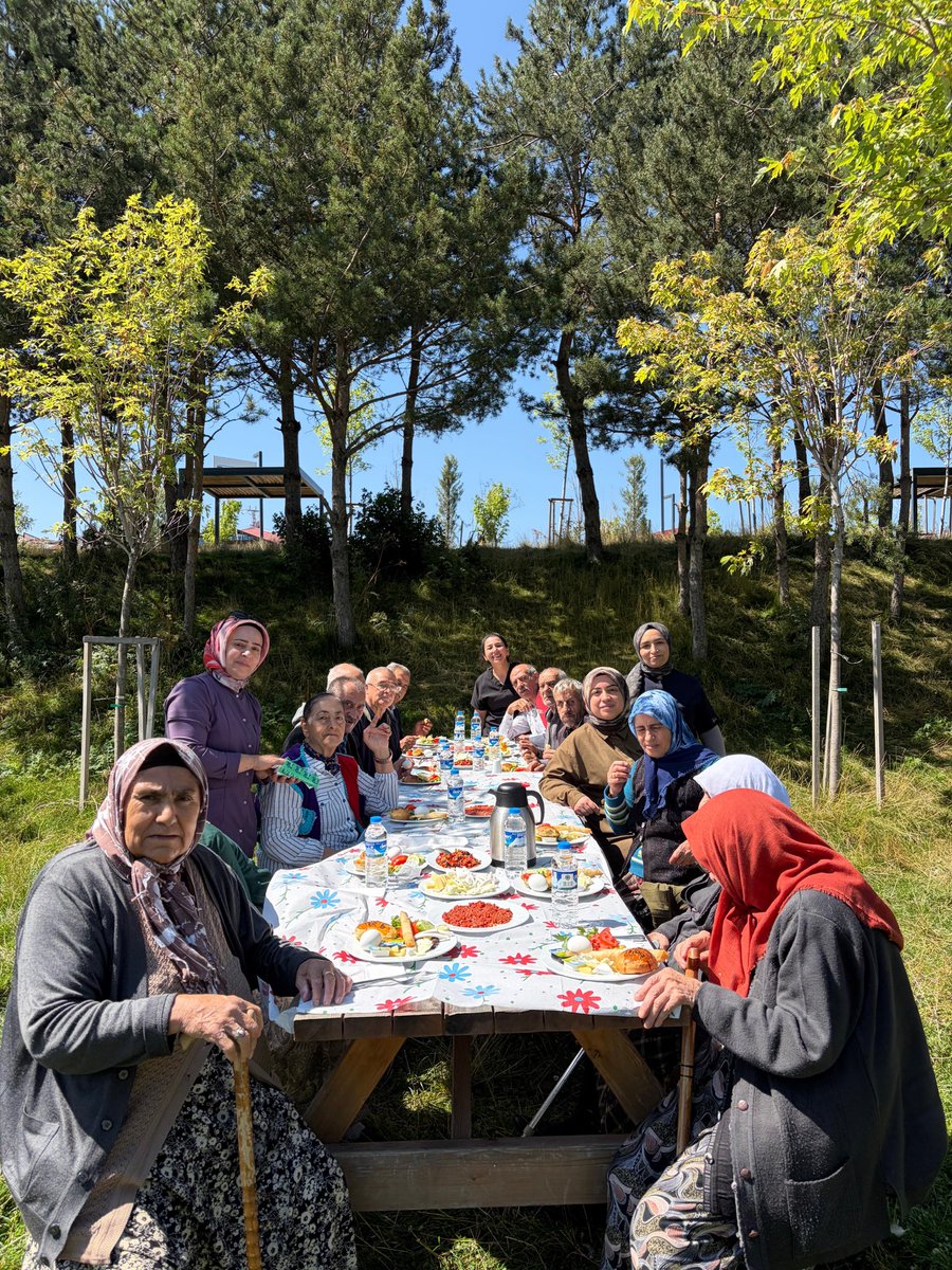 ardahanashim's tweet photo. Kuruluşumuz Ardahan Huzurevi Yaşlı Bakım ve Rehabilitasyon Merkezi’nde hizmet almakta olan ulu çınarlarımızla doğayla iç içe kahvaltı etkinliği gerçekleştirildi.Büyüklerimiz,güzel havada keyifli vakit geçirerek hoş bir gün geçirdi.
@tcailesosyal @mahmutcetinkyaa @ArdahanValiligi https://t.co/gdDBTPVHQg