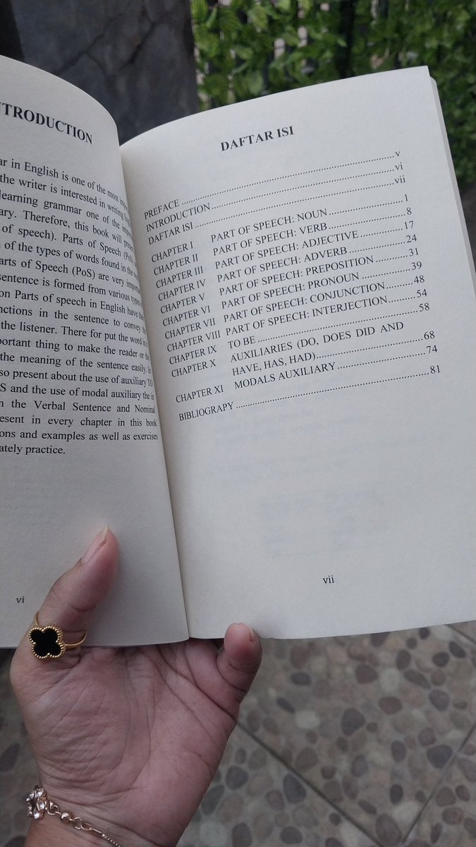 hermionyyye's tweet photo. EMANG PALING BENER TUH BELAJAR GRAMMAR BUKAN DARI TENSES TAPI MULAI DARI PART OF SPEECH

TERNYATA KUNCI PAHAM SEMUA ATURAN GRAMMAR ITU TUH DIMULAI DARI SINI GUYS!‼️ https://t.co/jRKHs1EIrZ