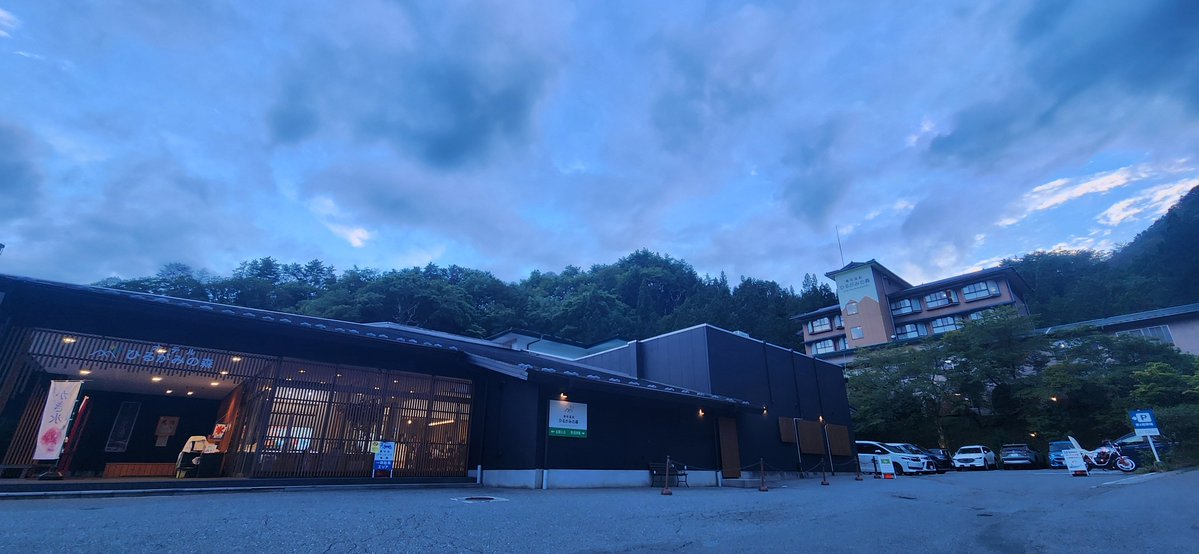 revotamaaaa's tweet photo. 昨日今日と長野旅行してきた✨
昨日昼間は曇ってたんだけど、夜は薄雲とか雲の無い時間があって天の川とか流れ星とか人工衛星とか解説付きでいろいろ観れて大満足でした︎🌟 https://t.co/d6EabItCHr