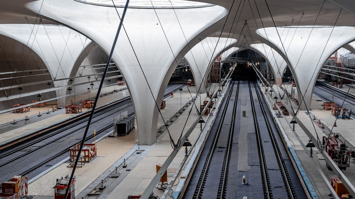 welt's tweet photo. Stuttgart 21 bekommt keine Klimaanlage – User spotten über Erklärvideo der Deutschen Bahn https://t.co/6CCtjioJbz https://t.co/t9YK9LOHF9