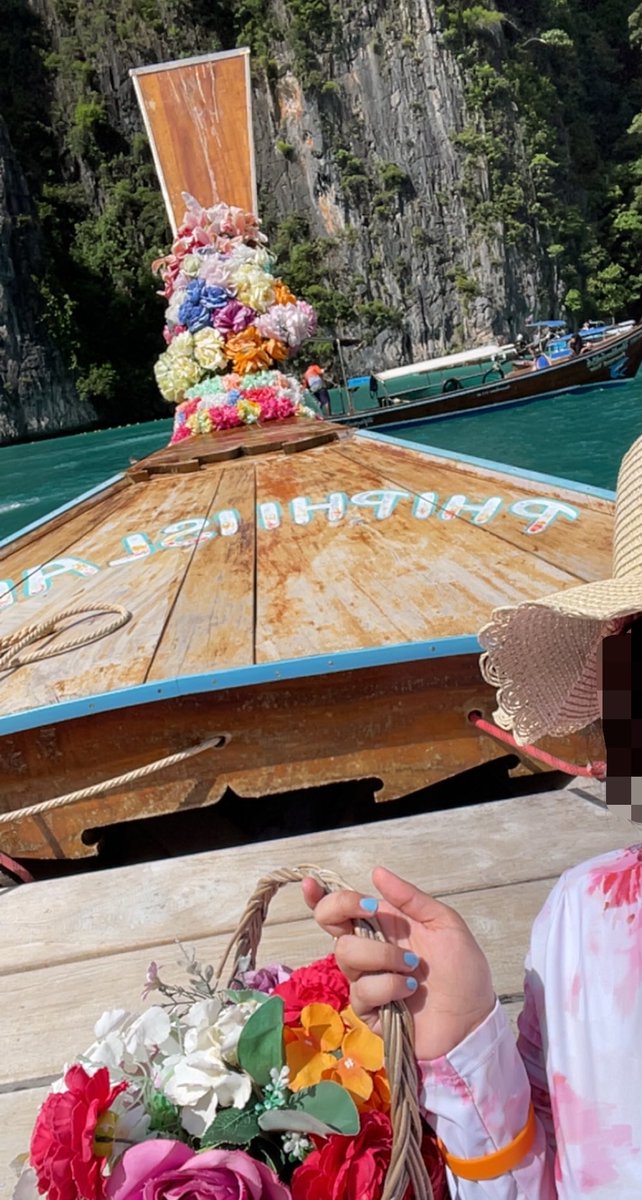 79l11's tweet photo. Phi Phi island 🐚🪸🌊 https://t.co/Qf0Ng8C4kB