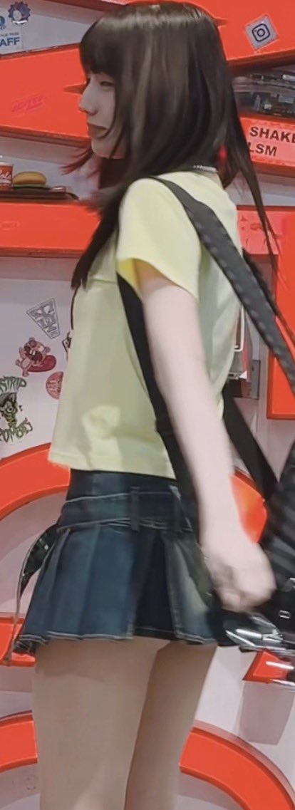 CucusstN's tweet photo. 向○怜衣🍑🍑🍑🍑 https://t.co/8tdStXqNqi