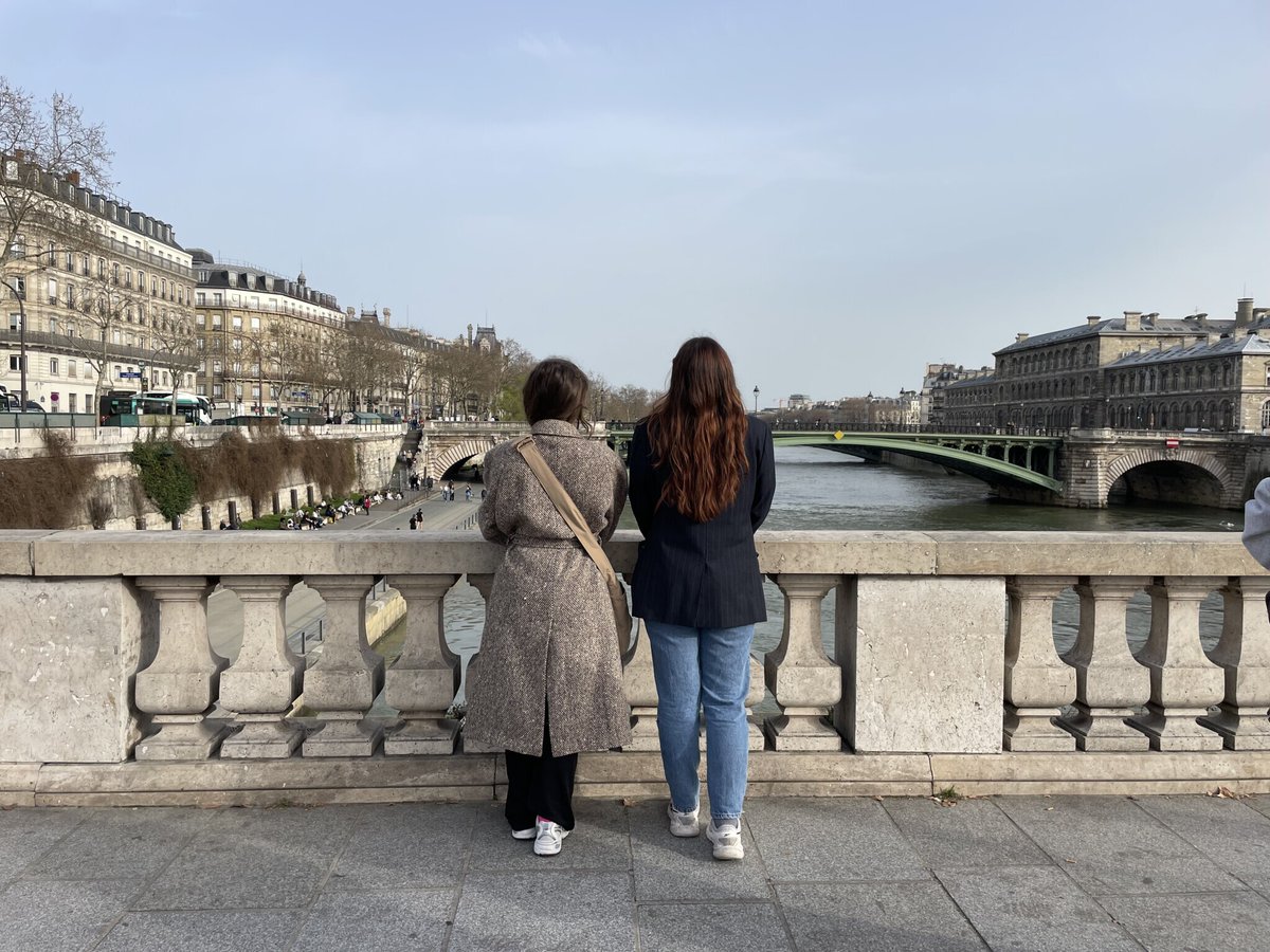 le_Parisien's tweet photo. 🔵 EXCLUSIF | Des accusations de VSS portées à l'égard du collectif de rap L’Entourage

Des femmes accusent certains de ses membres et anciens membres, notamment le rappeur Doums et le photographe Candy Cotton, de violences sexistes et sexuelles
➡️ https://t.co/1erWiOdXKf https://t.co/OyPxDjBQvz