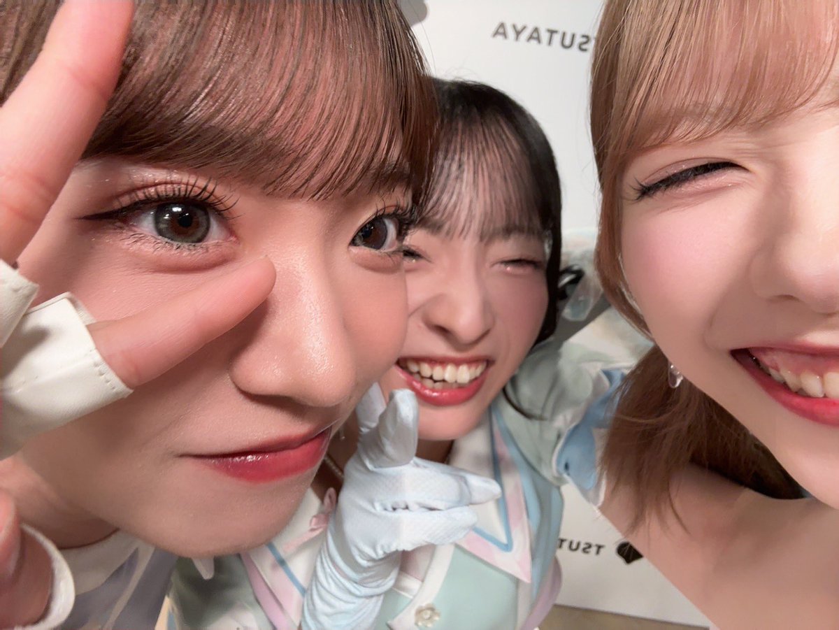 yunachan_akb48's tweet photo. #AKBが好きish 
お見送り会ありがとうございました💗

フラゲ日にSHIBUYA TSUTAYAさんで皆さんにお会いできて幸せでした！

たくさん“髪型かわいい”って言ってもらえたの嬉しかったな( *´꒳`*)

このシングルまだまだ盛り上げて行こーね！！ https://t.co/f9BQcrhWD0