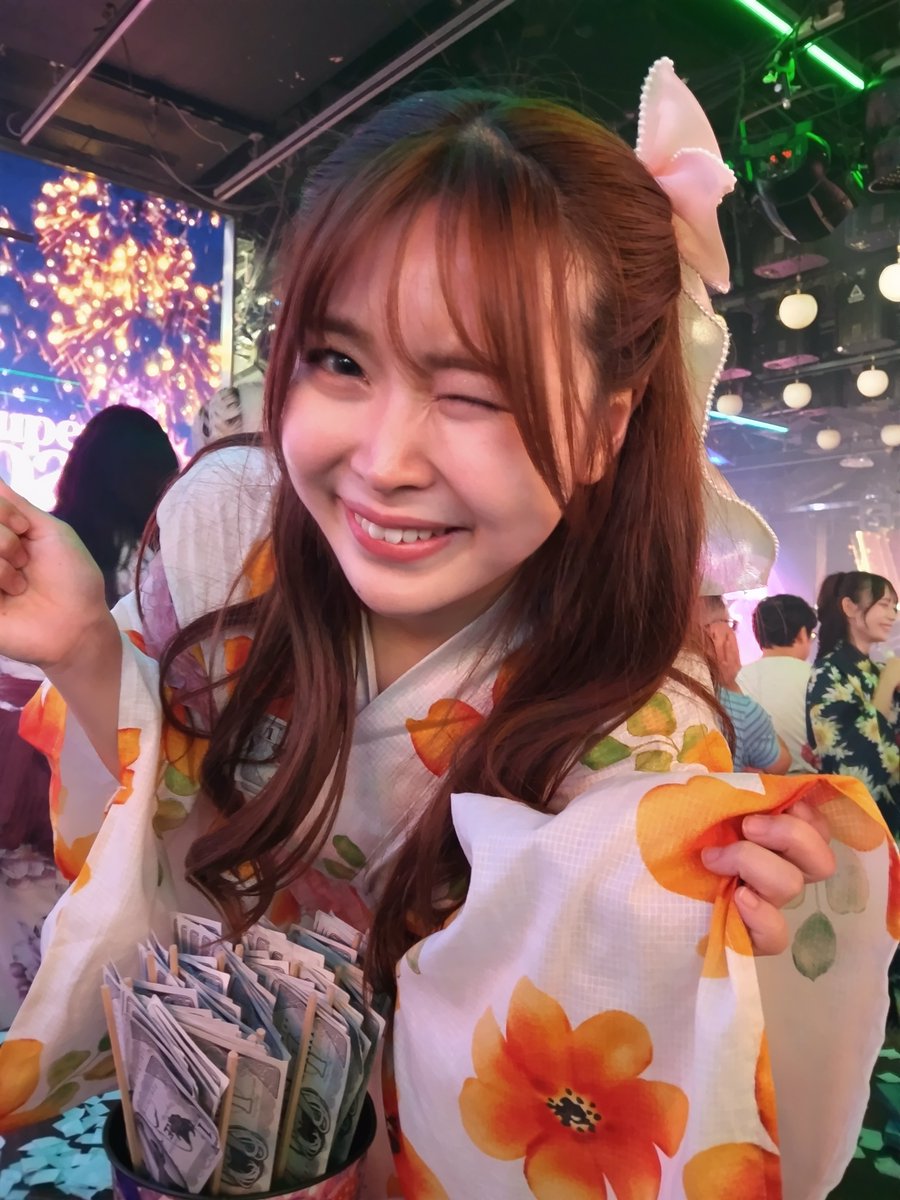 anokouta's tweet photo. お盆休みの思い出

スパスパの太陽☀️
#太陽の子あんな

お久しぶりなのに嬉しすぎるご挨拶(良太さんの０距離動画に貼ったのと同じ)生きてて良かった😭

上半期ブロマイドプラン２位おめでとう🎊

下半期も何かと忙しくなりそうな気配ですがあんなちゃんらしく輝いて欲しいです✨

@anna_spark_ https://t.co/hjNSK5QCJQ