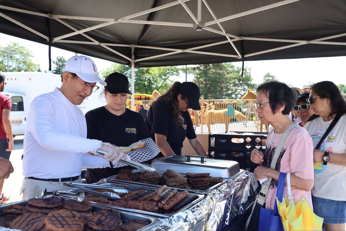 RaymondChoPC's tweet photo. What a Saturday! ☀️🍔🎶
My 2026 #CommunityBBQ in #ScarbTO North was one for the books—great food, music, laughs, and community spirit! 🎉
Thank you to everyone who came out, and to #TeamCho and our amazing volunteers. Grateful for our #ScarbTO community! ❤️
Until next time! 😎 https://t.co/68JUBm65Rx