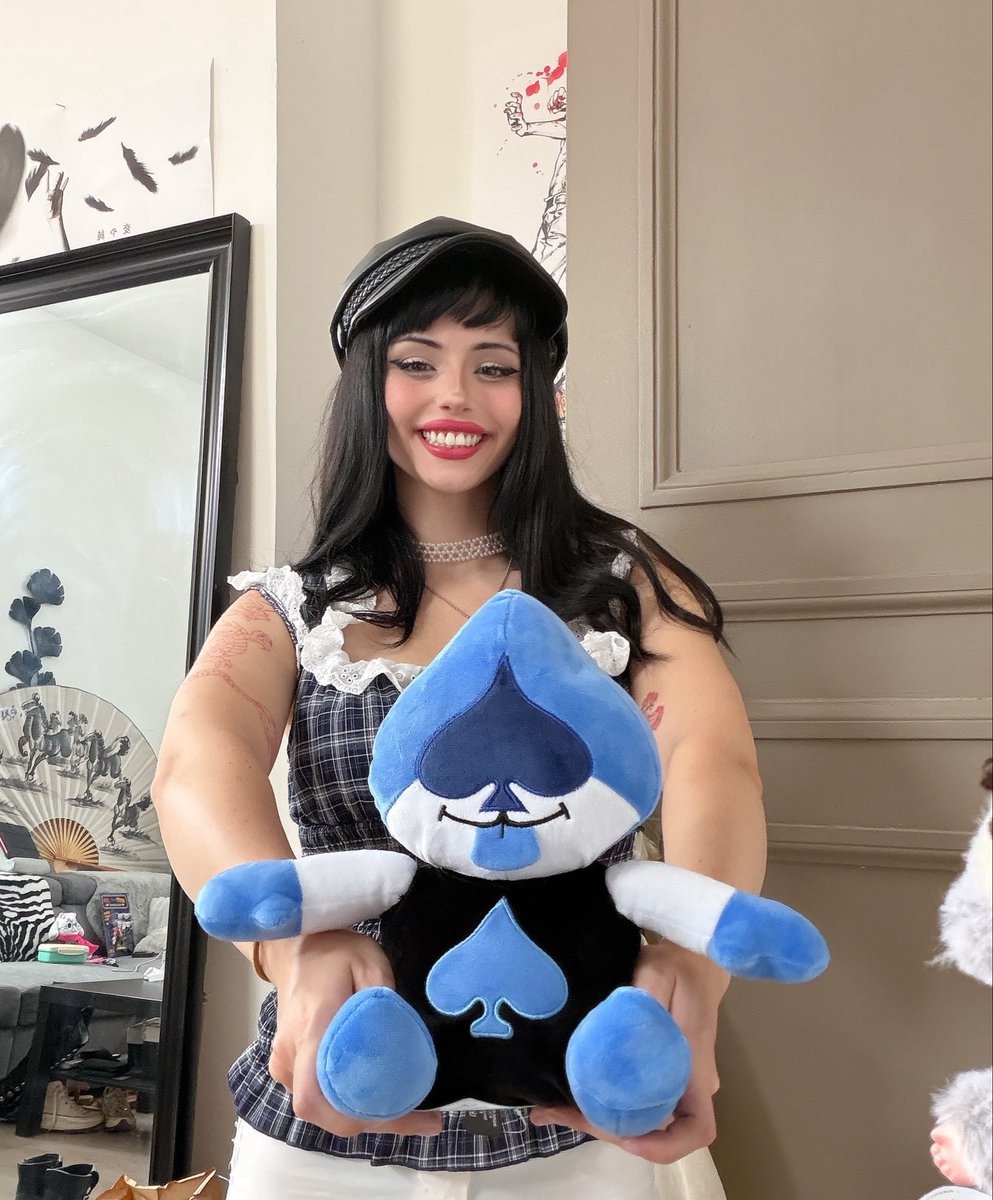 muat0ri's tweet photo. LANCER PLUSH IS THE CUTTEST :D♠️♠️ https://t.co/QqXUDRNfT6