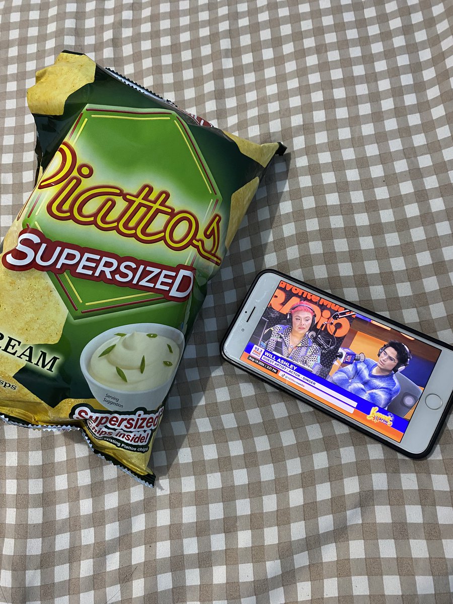 kris_tal17's tweet photo. Late na ko sa mga ganap mo, nak ๐
Kaya replay na lang ako! โบ๏ธ Samahan ko na lang ng Piattos habang nanonood. ๐๐ฅฐ
#WillAshley #Piattos https://t.co/JdFfuVRZt5