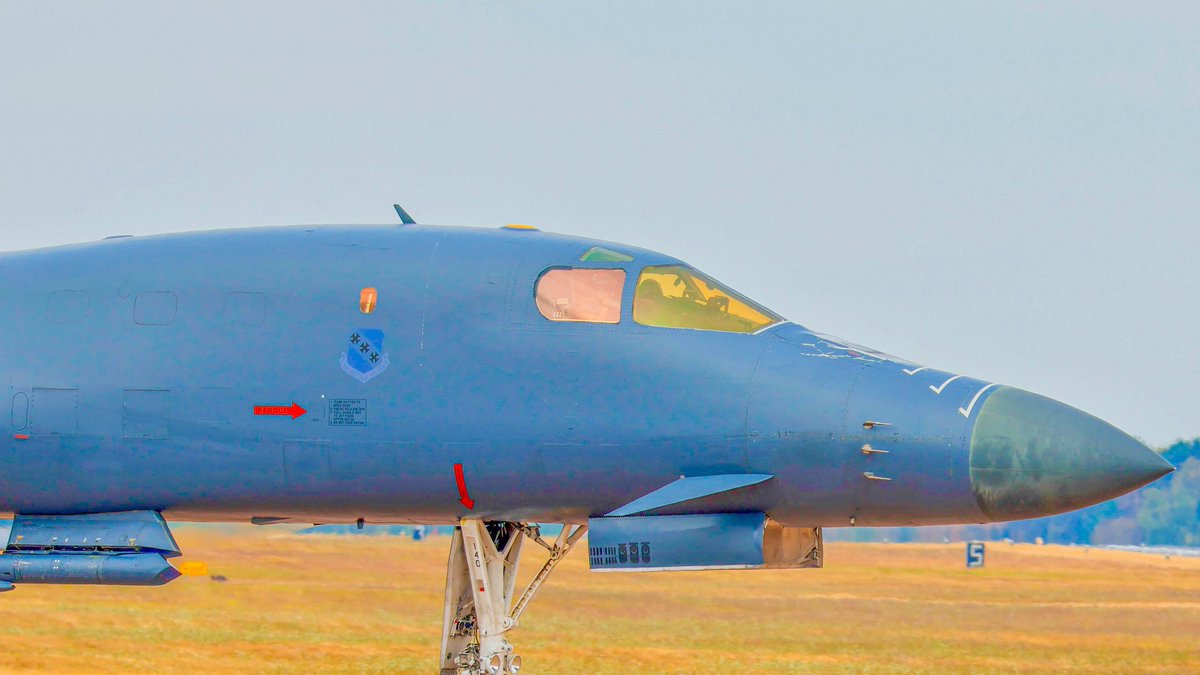 CraigYoungMedia's tweet photo. A few different shots of B-1B Last Lancer departing https://t.co/xJKqvh83gY