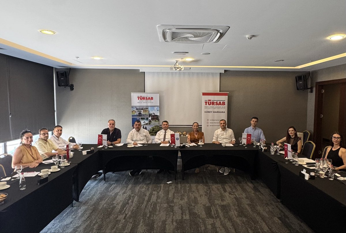 guneymarmarabtk's tweet photo. Ağustos ayının son Olağan Yönetim Kurulu Toplantısı, Yalova’da bölge acentalarımızın katılımıyla gerçekleştirilen İstişare Toplantısı’nın ardından yapıldı.

Toplantıda; yaklaşan yeni sezon hazırlıkları ve planlamaları, bölge acentalarımızın görüş ve önerileri, https://t.co/fzbGP5Wrel