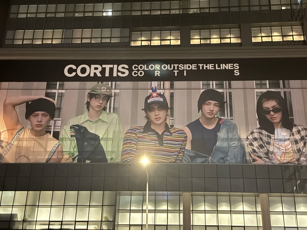 shpark08_'s tweet photo. 365 days w/ cortis, and still counting..
thankyou for making this year brighter. here's for many more years, lets keep step together, my forever ot5!☆ @cortis_bighit 
#CORTIS_1stAnniversary #코르티스코어_일주년을_축하해 #FirstYearOutsideTheLines #CORTIS #코르티스 https://t.co/gp7ouRUqGZ