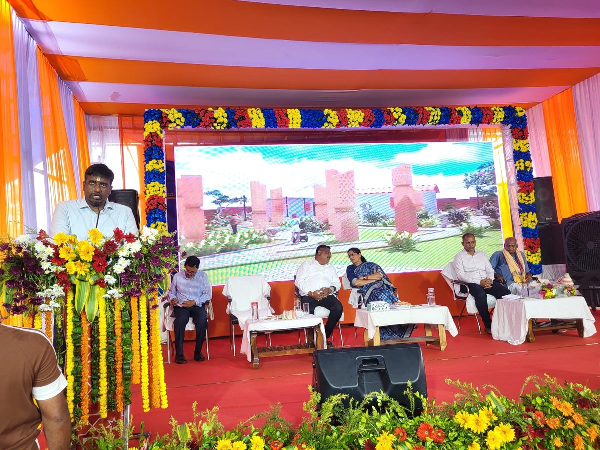 dm_puri's tweet photo. ଓଡ଼ିଶାର କଳା, ସଂସ୍କୃତି ଓ ପରମ୍ପରାର ଜୀବନ୍ତ ପ୍ରତୀକ ଐତିହ୍ୟଗ୍ରାମ ରଘୁରାଜପୁରର ସମନ୍ୱିତ ପର୍ଯ୍ୟଟନ ବିକାଶ ପାଇଁ ₹୨୩ କୋଟି ବ୍ୟୟରେ ହେବାକୁ ଥିବା ମହତ୍ୱାକାଙ୍କ୍ଷୀ ପ୍ରକଳ୍ପର ଶୁଭ ଭିତ୍ତିପ୍ରସ୍ତର ସ୍ଥାପନ ଆଜି ଓଡ଼ିଶାର ମାନ୍ୟବର ଉପ ମୁଖ୍ୟମନ୍ତ୍ରୀ ଶ୍ରୀମତୀ ପ୍ରଭାତୀ ପରିଡ଼ା ମହୋଦୟାଙ୍କ କରକମଳରେ ସମ୍ପନ୍ନ ହୋଇଛି। https://t.co/8aU5TMukCU