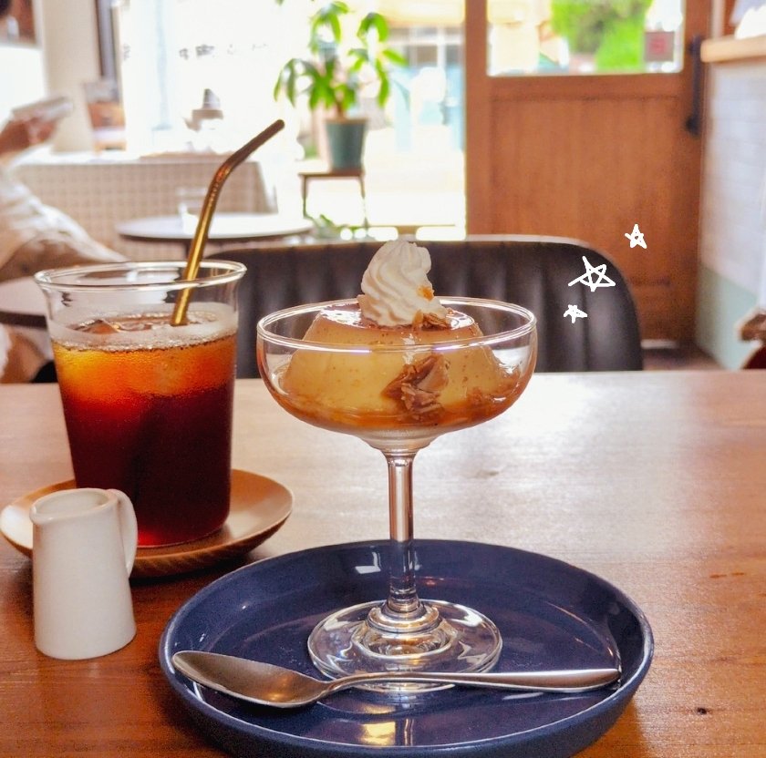 mini_yama's tweet photo. 【📙☕🍮昼下がりのカフェで読書とコーヒーとプリン🌳🕊】

ふらっと立ち寄ったお気に入りのコーヒー屋さんで撮った写真。レタッチで色味整えるととてもいい感じです☺️☕🍮🥄（文字入れしたい✨）

ハート嬉しいです。美味しかった~♡ᐢ. ̫. ᐢ☆

#SNPIT #コーヒーのある暮らし #プリン https://t.co/AhyCgf0w76
